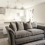 Discovery Suites