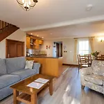 Green Acres Cottages
