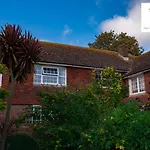 2 Bed Apartment-5 Guests - Business-Relocation-Parking - The Brighton Short Stay & Serviced Apartments