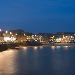 St Ives Apartment Private Parking With Garden 10 Minute Walk Into Town And Beach