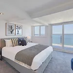 Host & Stay - Penthouse Pier View