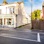The Old Schoolroom - Unique & Central With Parking
