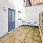 Host & Stay - Welton View