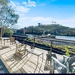 Charming 2-Bed Cottage In Tranquil Riversetting