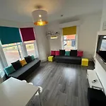 Abingdon Street Sasco Apartments Peaky Blinders And Love Island Suite