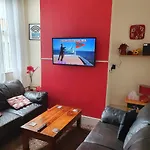 12 Person 6 Bedroom Self Catering House