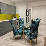 3 Bedroom New York Inspired Apartment