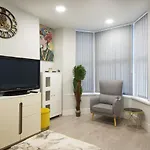 15 Selwyn Street, Luxury House