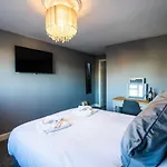 Westbourne Villas Suite 2
