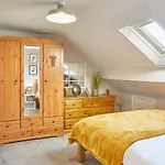 Host & Stay - Tanqueray House