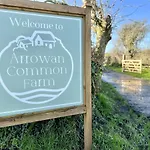 Arrowan Common Farm Cottages