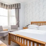 Lauriston Hotel