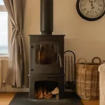 Hazelmere - Woolacombe-4 Bed-Sleeps 10-Tjshh