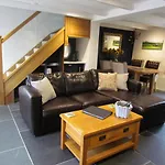 Trenwith Bridge Cottage