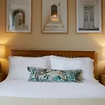 Host & Stay - Marine Sands