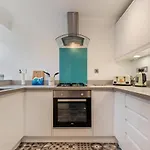 3 South Beach Court - Cosy Seafront Apartment