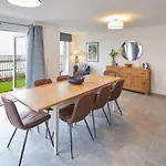 Host & Stay - 3 Queens Court