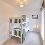 Host & Stay - 3 Queens Court