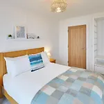 Host & Stay - 3 Queens Court