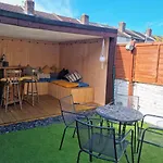 Pass The Keys 2Bed W Garden Bar 10Min Walk To Central Southsea