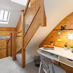 The Scouse House - Air Host & Stay - Quirky 2 Bedroom