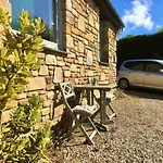 The Wrens Annexe - Stylish Self-Contained 2-Bed Annexe