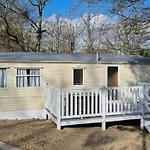 Acorn 1 And Pine 5 - A Choice Of Two Mobile Homes At Beauport Park Hastings Both 6 Berth Pine 5 Is Pet Friendly