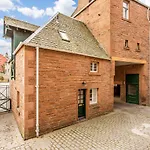 Newly Reno'D 2 Bed With Free Parking