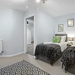 Hampton Hideaway By My Getaways