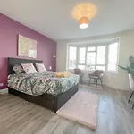 Large 3 Bedroom & 2 Bath - Ground Floor With Parking