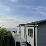 Sea Breeze Lodge