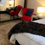 Prime 2 Bed Apartment By The Beach No Parties No Events
