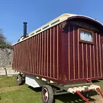 Vintage Showman'S Wagon For Two Close To Beach