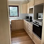 Tenby - Two Bedroom Apartment- Private Parking