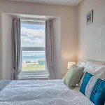 Apartment 5 - 1 Bedroom Sea Front-Sea Views-Free Parking