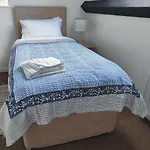 The Holt- 3 Bedroom Dog Friendly Cottage