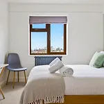 Pass The Keys Appletree Cottage - A Chic Seaside Home And Garden