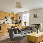 Pebble Bay Apartment