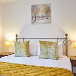 Host & Stay - Redsky House