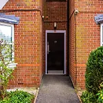 King Bed Suite With Parking • Free Gym Access