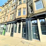 Chic, Newly Reno'D 1 Bed Open Plan, Nr The Meadows