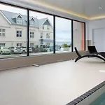 5 Middlecombe - Luxury Apartment At Byron Woolacombe, Only 4 Minute Walk To Woolacombe Beach!