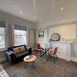 Hove Seaside Getaway Apartments