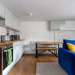 Central Grand Parade Apartment