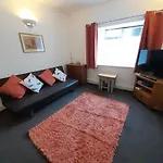 Cosy Apartment Close To Tunnels Beaches