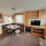 Vibrant Retreat 2 - Vibrant Holiday Homes Limited