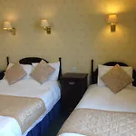 Victoria Hotel