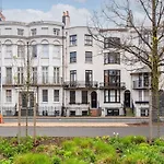 Central Grand Parade Apartment