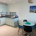 Stunning Marina Apartment Gosport Portsmouth