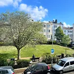 Central Brighton Location I One Bedroom Flat I Sleep 3